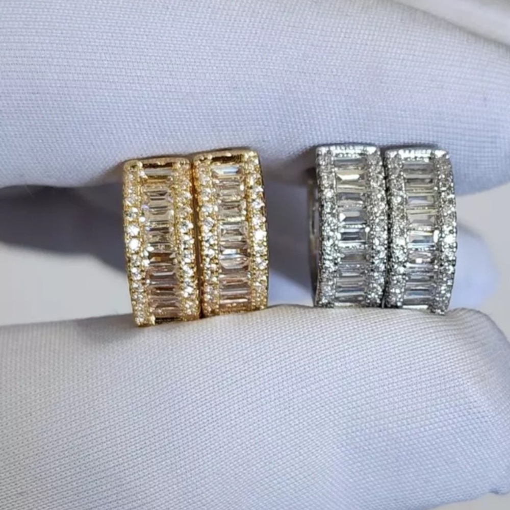 👠 Beautiful Gold Plated Cz Diamond Huggies - Picture 9 of 10